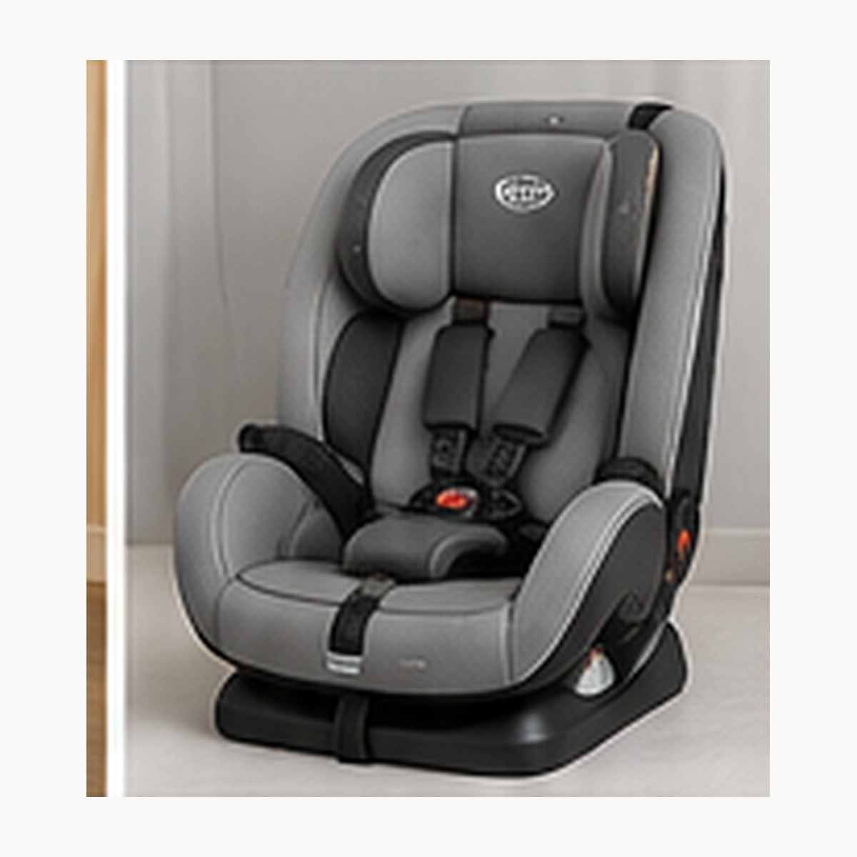 Illustrative image of a rear-facing-capable convertible car seat